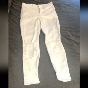 🤩 Host Pick🤩 American Eagle Super Stretch Skinny White Jeans